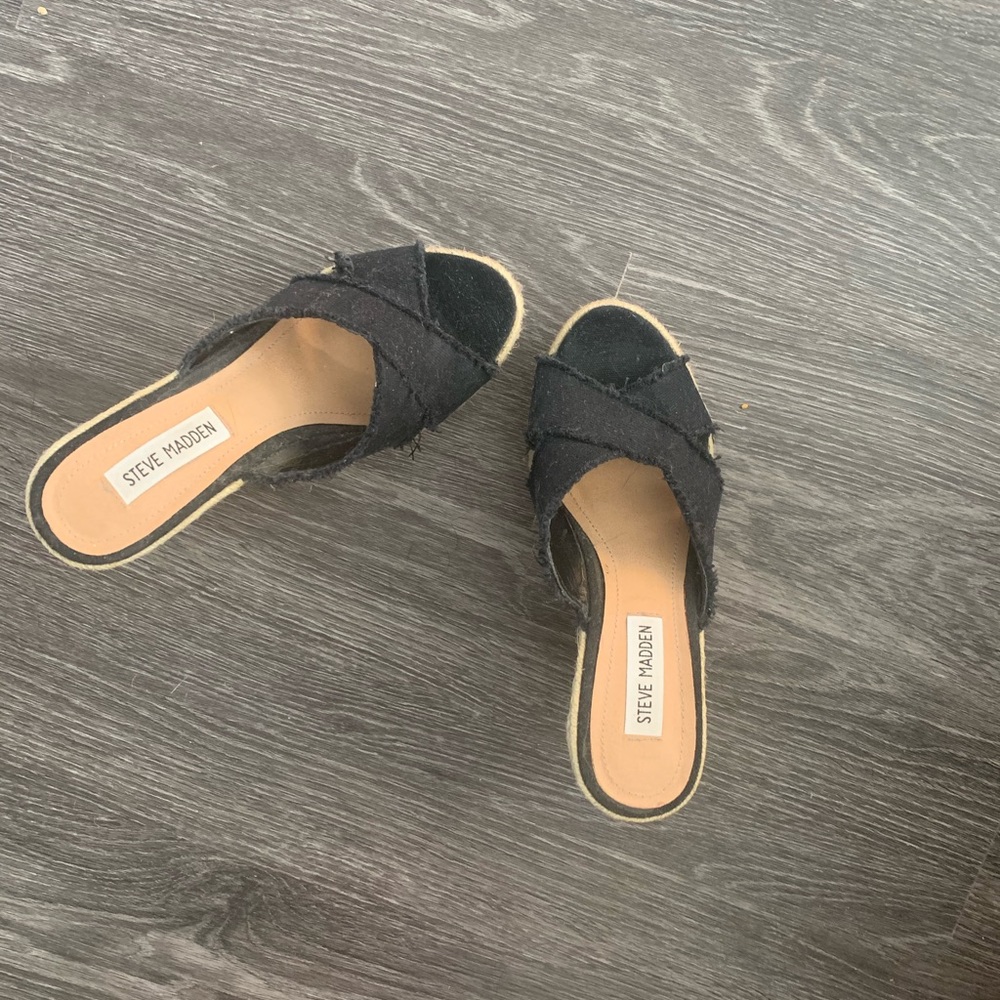 Steve Madden black wedge